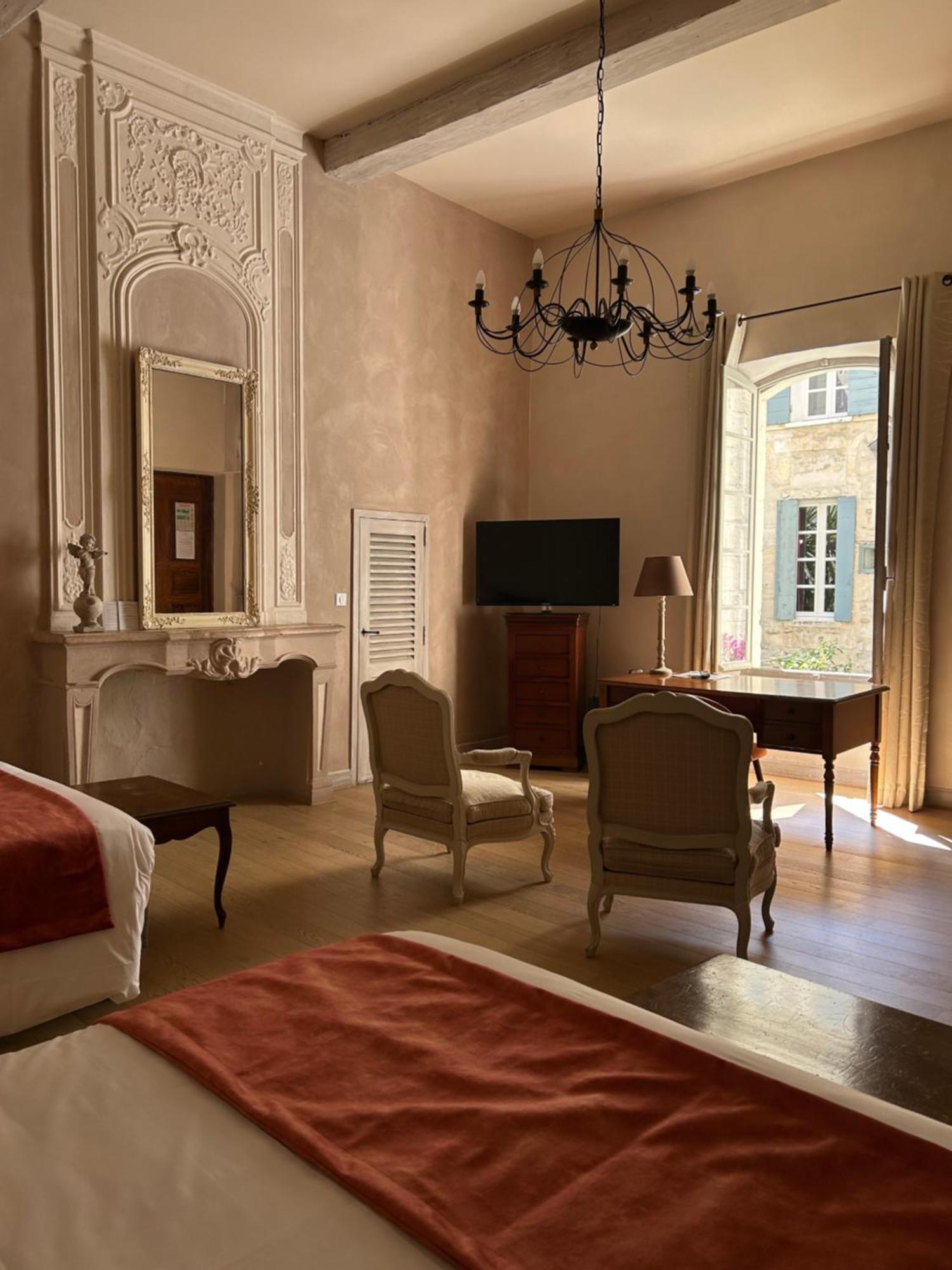 Hotel Du Musee Арл Екстериор снимка